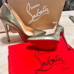 Christian Louboutin Glittering Silver Heels Pigalle 120